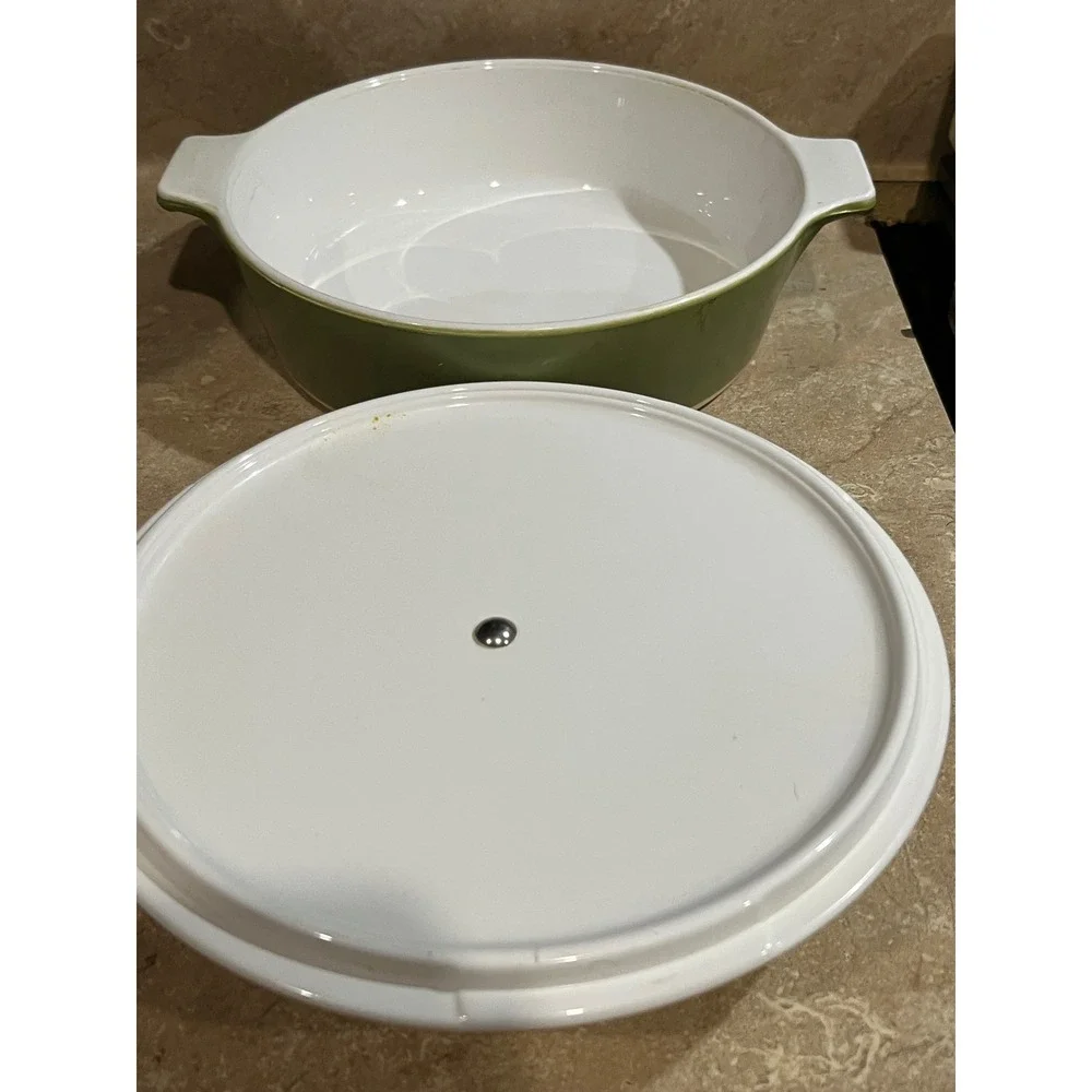 Vintage Corning Ware P-701-B Avocado Green 1 Quart Round Casserole Dish with Lid